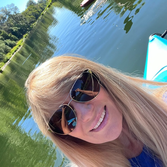 Meet your Posher, Carin - Picture 5 of 8